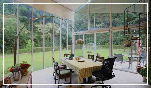 Stylish SunRoom: What are the advantages and disadvantages?